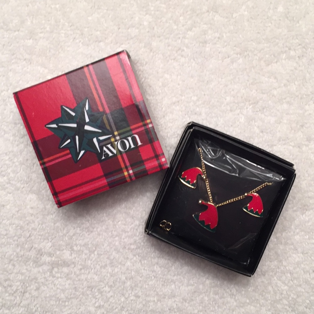 🔴NIB Elf Hat Necklace & Earring Set – Limited Edition Avon
